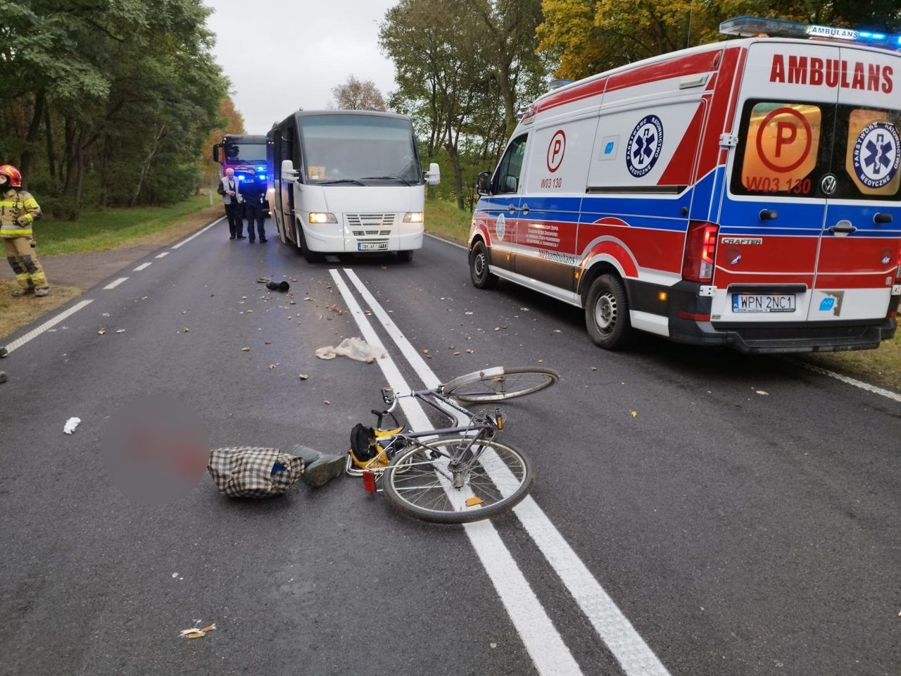 Zalesie: Potrącenie rowerzysty przez autobus
