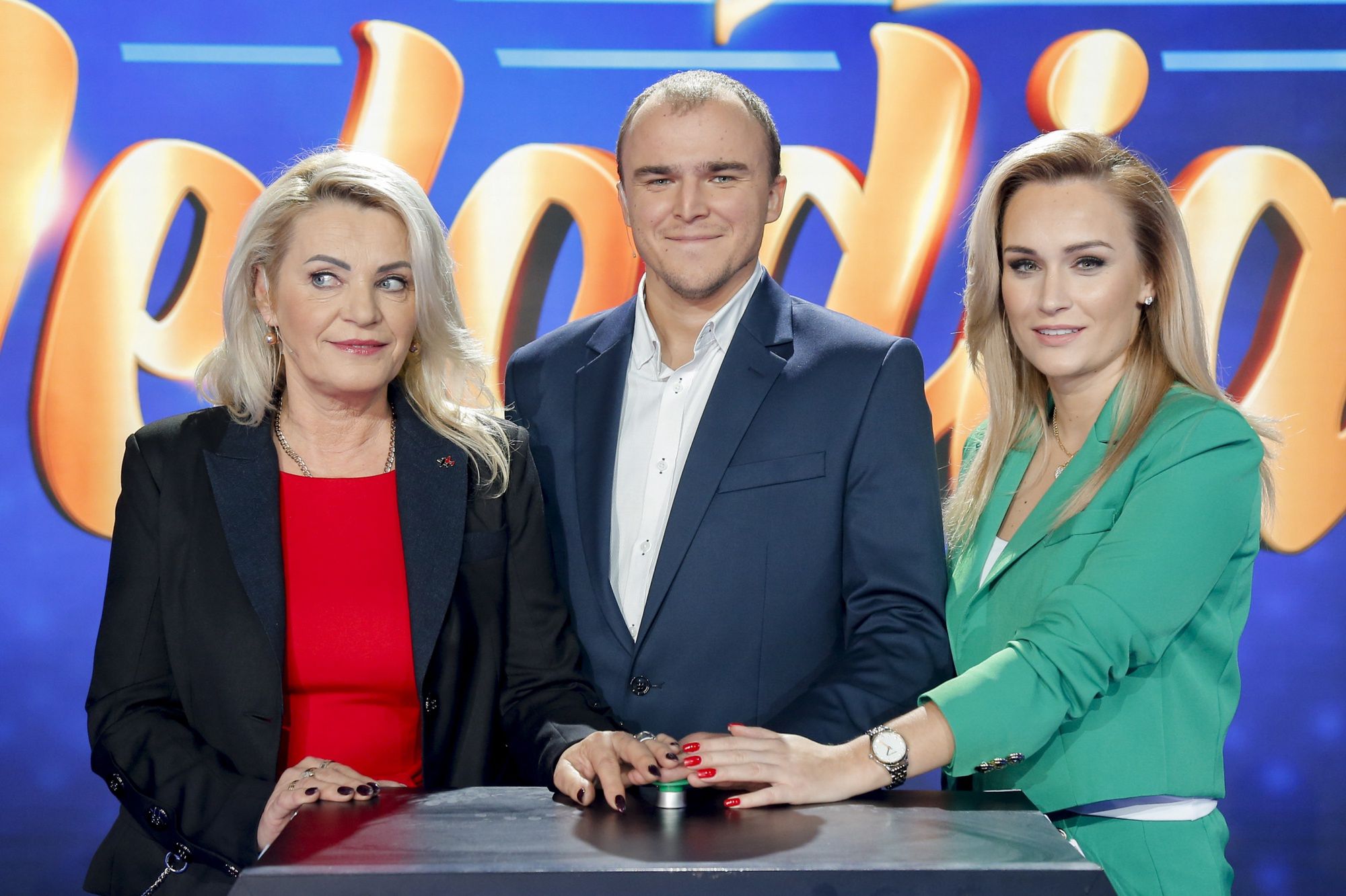 Uczestnicy "Rolnik szuka żony" na nagraniu do "Jaka to melodia?" 