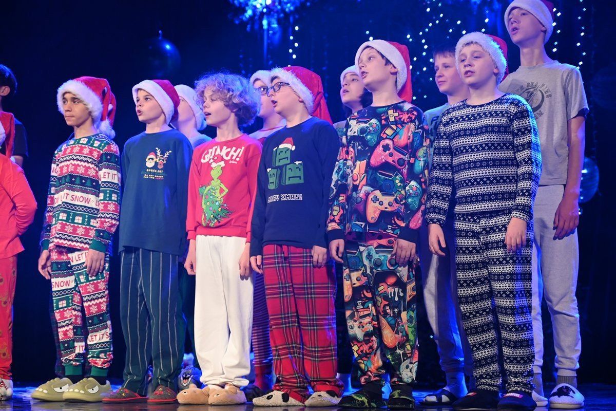 Bajkowe widowisko ze świętym Mikołajem w Miejskim Domu Kultury