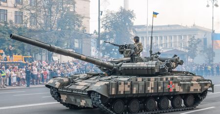 Zepsuty czołg T-64? Ukraińcy wyślą go do naprawy w Polsce