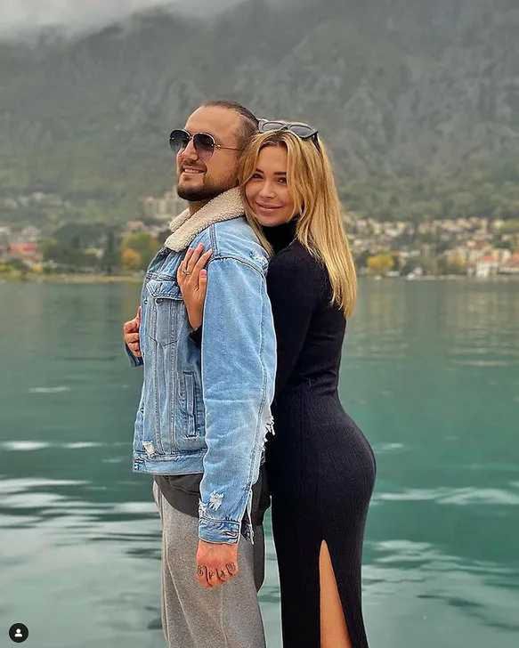 Sandra Kubicka i Baron