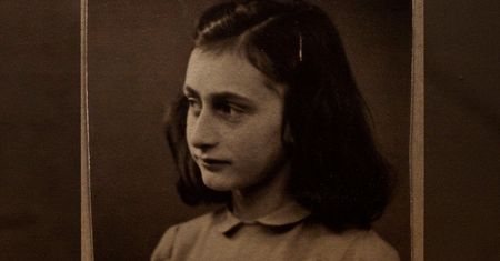 Wywołali skandal. Róż na cześć Anne Frank