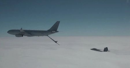 Pierwsze tankowanie w powietrzu koreańskiego KF-21 Boramae