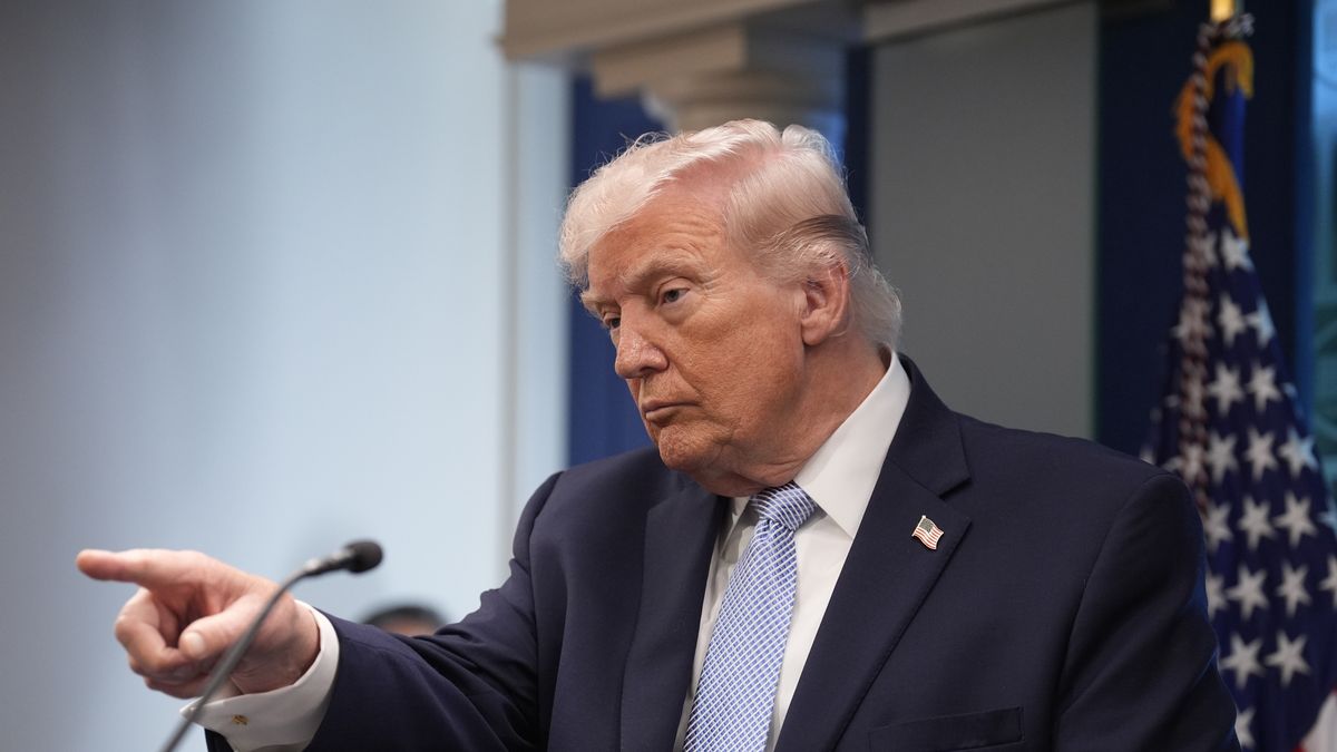 US President Donald J Trump during a media briefing on Iran from the James S Brady Press Briefing Room of the White House in Washington, DC, USA, 06 April 2026. EPA/YURI GRIPAS / POOL Dostawca: PAP/EPA.