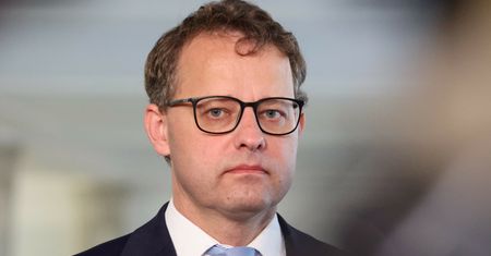 Polacy jasno o działaniach Romanowskiego. Najnowszy sondaż