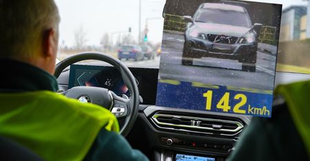 Nieoznakowany wóz, ale nie policji. Kierowcy dostają mandaty