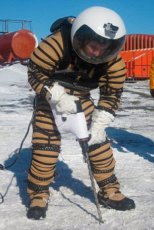 Teletubisie w kosmosie, czyli nowy kombinezon dla astronautów 3