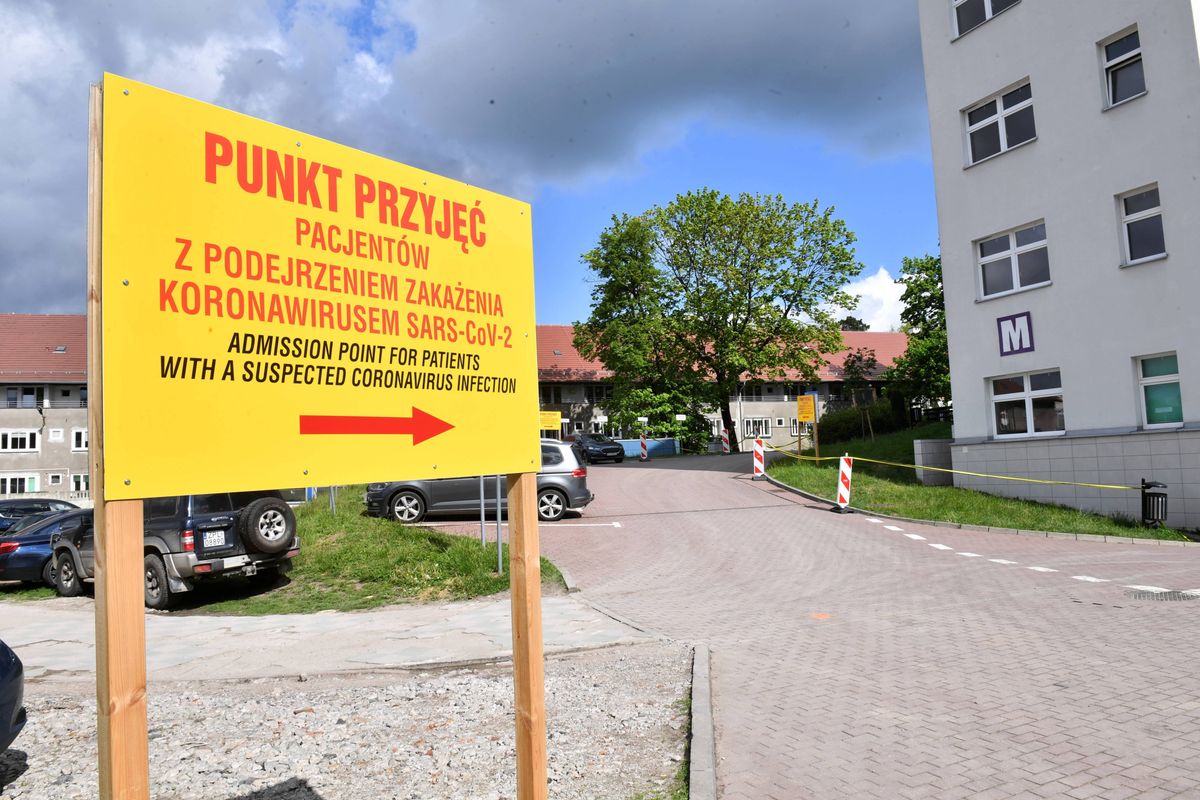 Koronawirus w Polsce. Szczecin. Szpital szuka kilkudziesięciu sanitariuszy