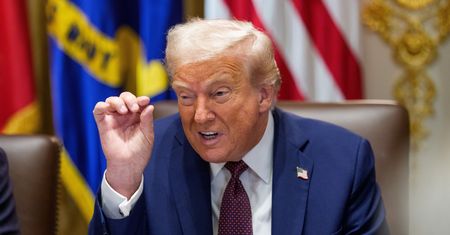 Trump: Ocaliłem świat przed wojną światową