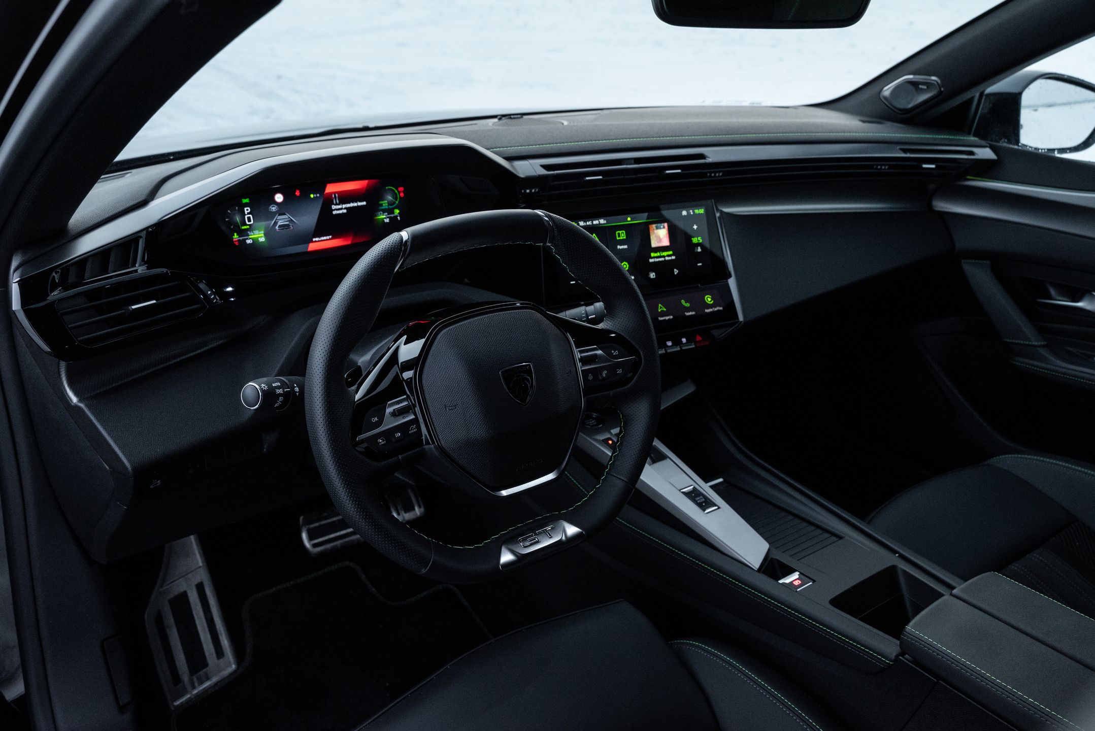 Peugeot 408 Hybrid 145