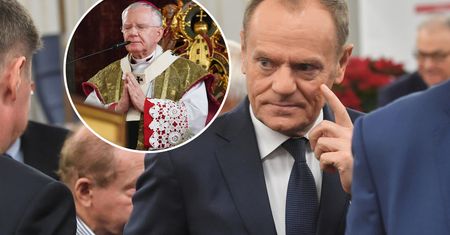 Tusk już nie klęczy. Taki ma plan na odpartyjnienie Kościoła