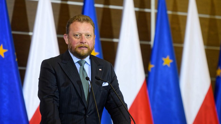 Łukasz Szumowski wrócił wcześniej z urlopu