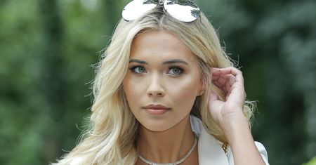 Sandra Kubicka pokazała zdjęcie z basenu. Fanom coś nie pasuje na tej fotce