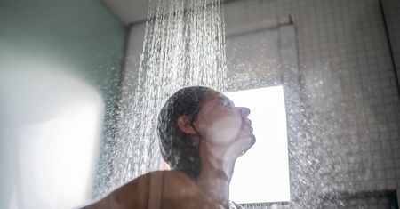 Mało kto myje te części ciała. Skrywają miliony bakterii