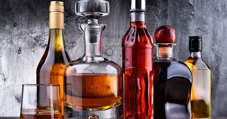 Rodzaje alkoholi - wysokoprocentowe, średnioprocentowe i niskoprocentowe rodzaje alkoholi