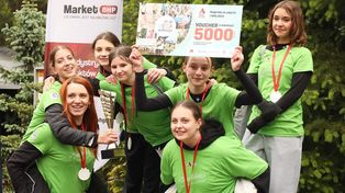 W finale Akademii Młodego Ratownika nie miały sobie równych. Uczennice ze Stęszewa na najwyższym stopniu podium konkursu o pierwszej pomocy