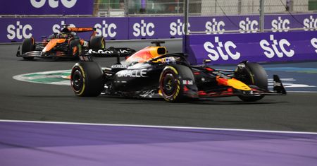 Oscar Piastri wygrywa GP Arabii Saudyjskiej i zostaje liderem klasyfikacji