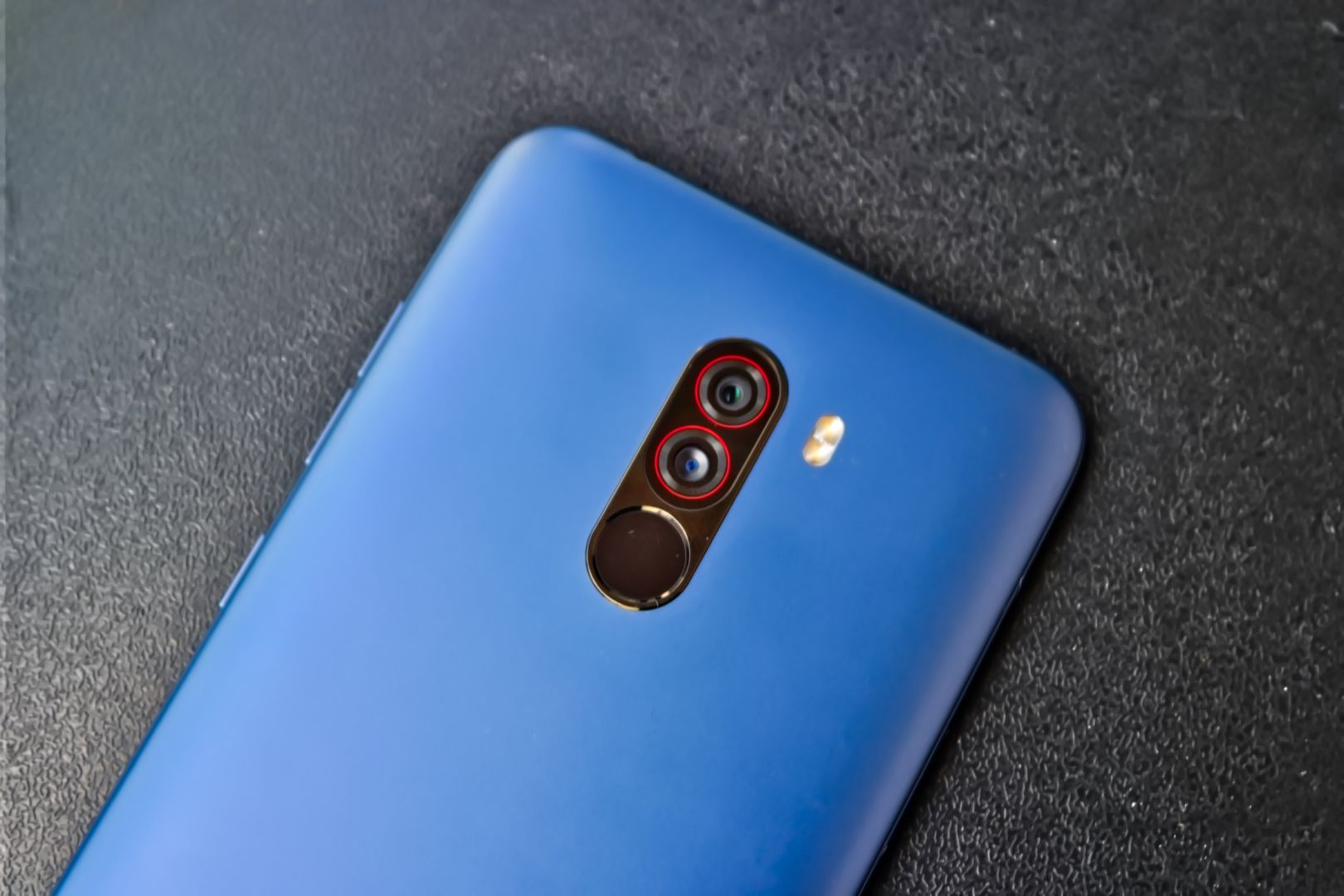 POCOPHONE F1: pierwsze wrażenia i zdjęcia z aparatu