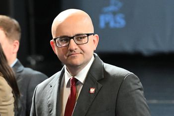 Matecki się spóźnił. Dotkliwa kara dla posła PiS