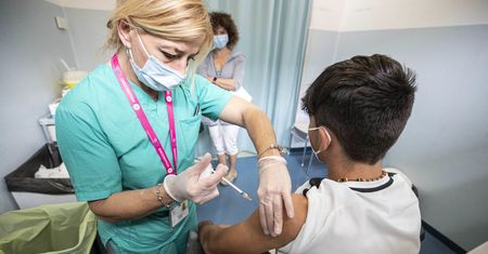 Pfizer będzie badać szczepionkę na polskich dzieciach