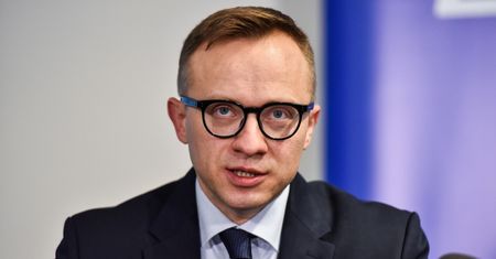 "Pani zwariowała". Kłótnia w programie na żywo. Wiceminister z PiS Artur Soboń przeprasza Izabelę Leszczynę