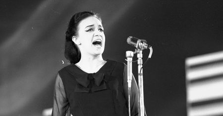 Ewa Demarczyk: wielka artystka, która nie miała szczęścia w miłości. Była doceniana przez Dudę
