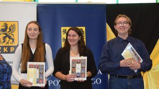 Stężyca: XXIV Kaszëbsczé Diktando. Kilkaset osób walczy o tytuł mistrza kaszubskiej pisowni