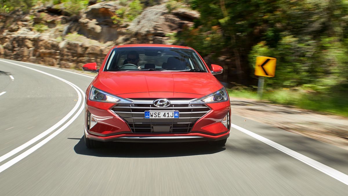 Nadchodzi nowy Hyundai Elantra. U dilerów już w styczniu 2019 roku.