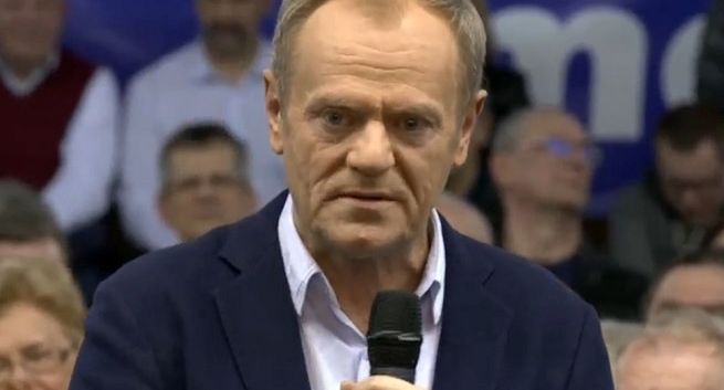 "The Spectator": politycy UE nie krytykują sposobu przejęcia mediów publicznych w Polsce, bo robi to ich kolega Tusk