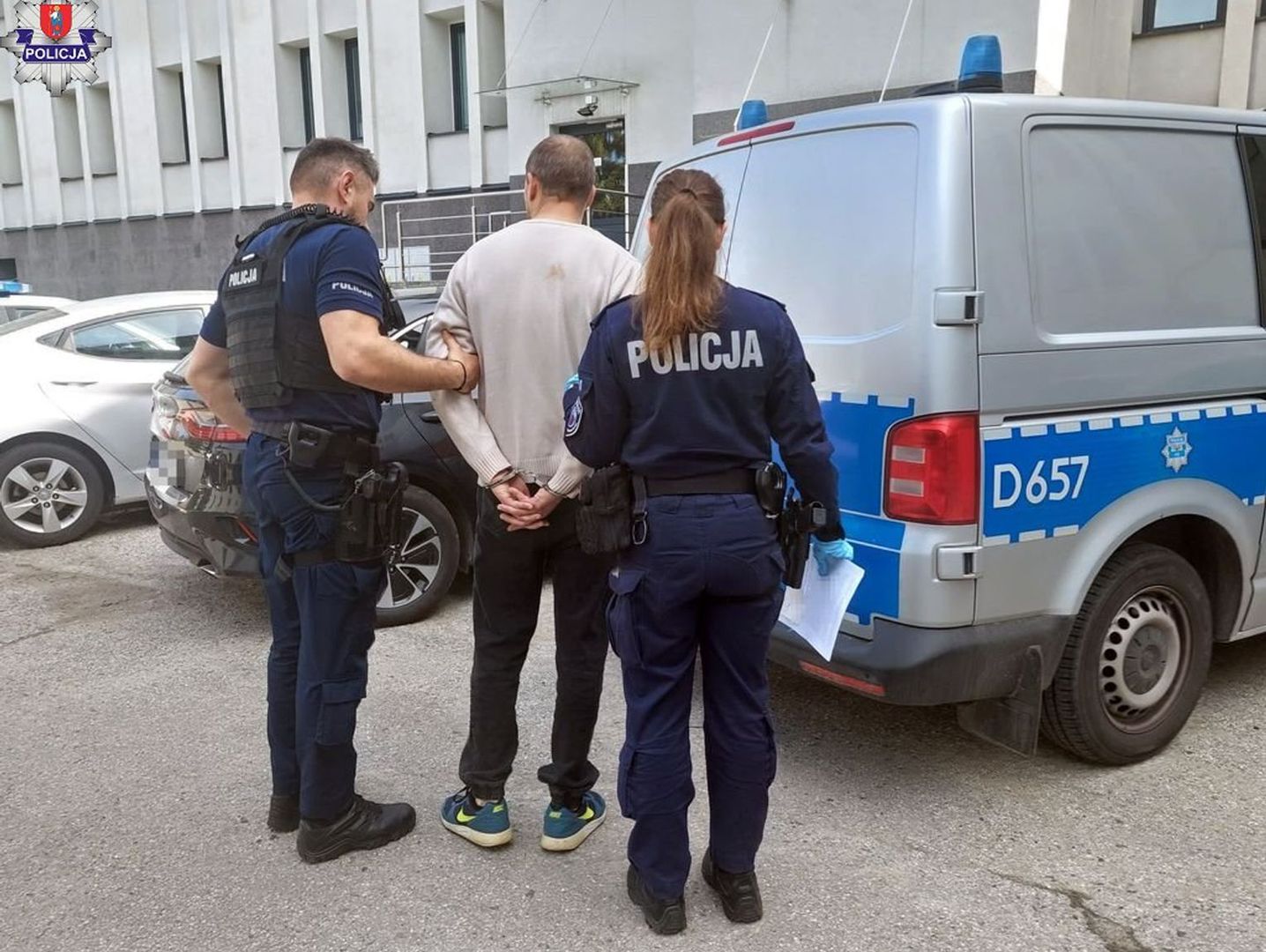 Lubelskie. Patologiczny syn notorycznie znęcał się nad matką. Po tym jak ją skopał, kobieta wezwała policję