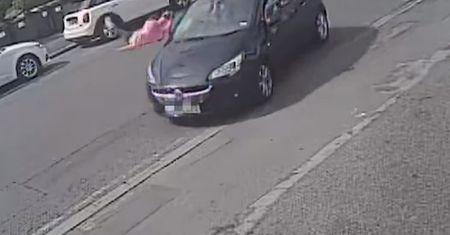 Kierowca potrącił dziecko. Wypadek zarejestrowała kamera. Wstrząsające nagranie