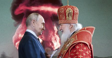 Broń jądrowa jako "Boże błogosławieństwo" [OPINIA]