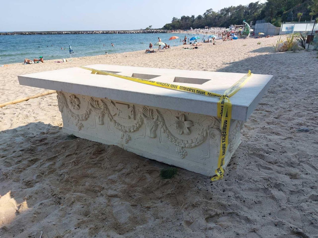 Roman sarcophagus uncovered on Bulgarian beach by retired cop