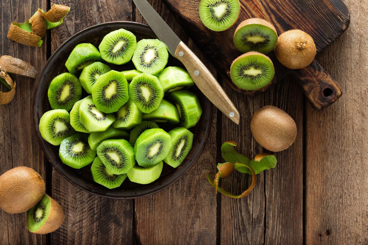 Kiwi - eat two fruits daily for a good sleep