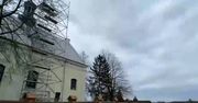 Mężczyzna spadł z dachu kościoła w Bądkowie Kościelnym