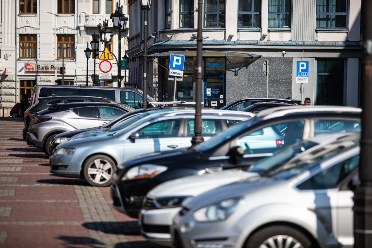 Bielsko-Biała. Od 1 lipca na ternie miasta działa większa strefa płatnego parkowania.