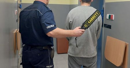 Podpalił supermarket, straty sięgają 6 milionów złotych. 29-latek z Grodziska Mazowieckiego trafił do aresztu