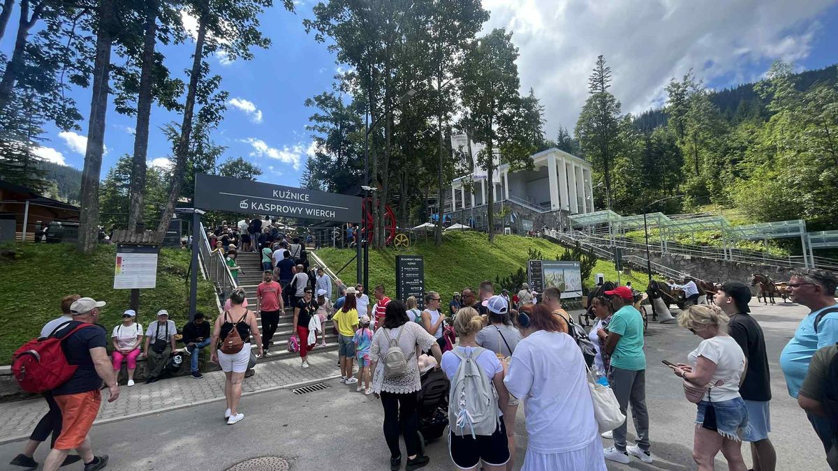 W kolejce trzeba odstać kilka godzin