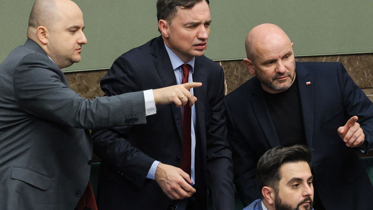 Prokuratura wnioskuje o uchylenie immunitetu i tymczasowy areszt