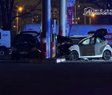 Samochód wjechał w stację paliw. Doszło do wycieku, ewakuowano McDonald