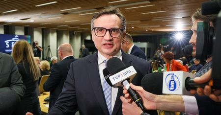 Sprawa śmierci ojca Ziobry. Prokurator mówi, ile kosztowała podatników