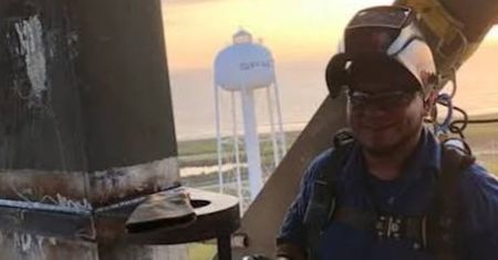 Od spawacza do milionera. Pakiet akcji SpaceX odmienił życie imigranta