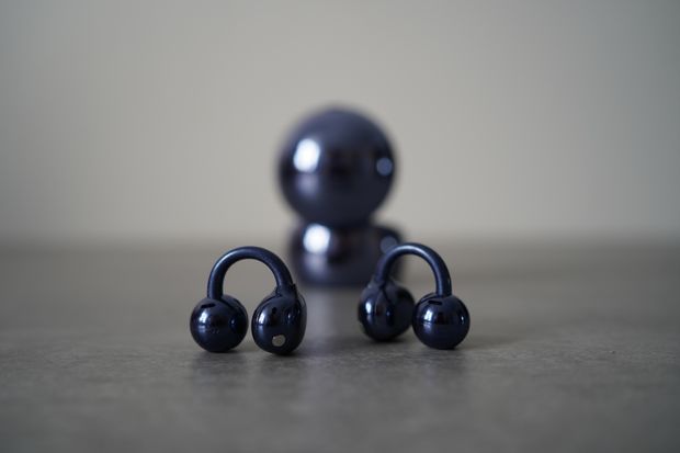 Niby słuchawki, a prawie jak kolczyki. Test Huawei FreeClip 2 S