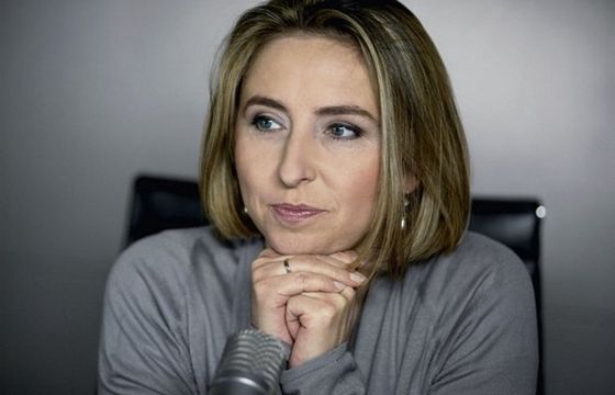 Dominika Wielowieyska tłumaczy tekst o wpływach PiS-u w marketingu PKO BP, krytykują ją Mazurek i Pereira