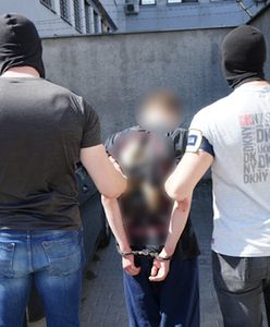 Znów atak na ratowników. Agresywny 18-latek groził nożem