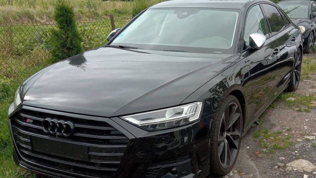 Mundurowym udało się zabezpieczyć 8 skradzionych pojazdów