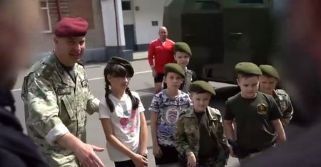 Szła jak na ścięcie. Przejmująca scena na spotkaniu z wagnerowcami
