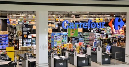 Carrefour wprowadza nową usługę. Ma ułatwić robienie zakupów