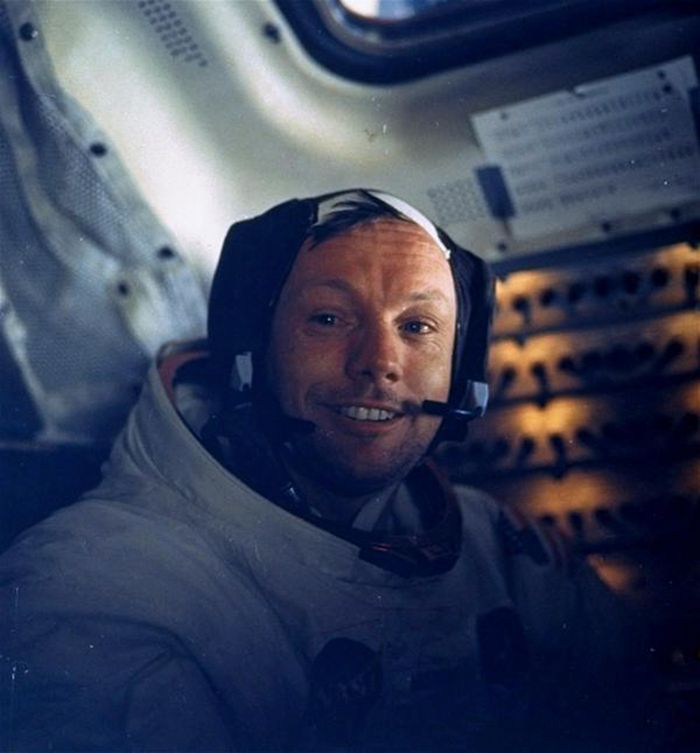 Znane osoby też uwielbiają robić selfie. Oto jak wyglądały takie zdjęcia, zanim pojawiły się smartfony 10