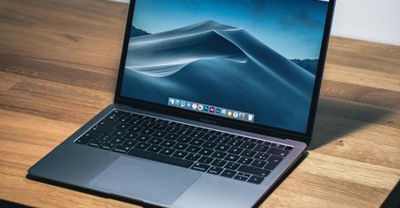 Dziwne przypadki MacBooka Air 2020. Matryca pod Windowsem 10 jaśniejsza niż w macOS
